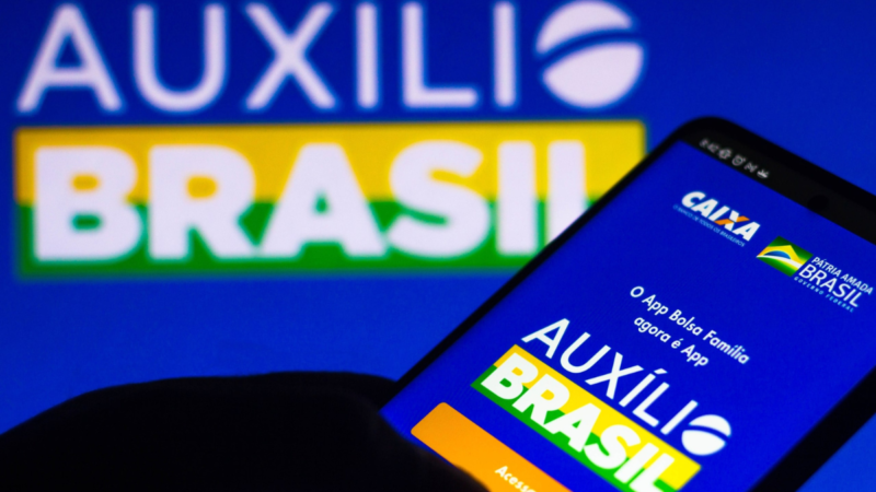 Auxílio Brasil